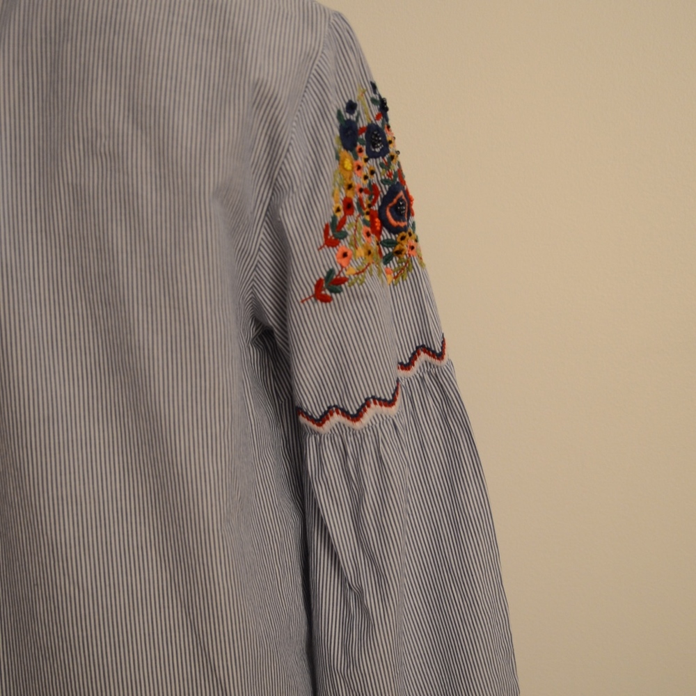 Embroidered Detailed Dress - Picture 8 of 8